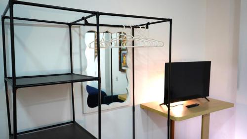 Partenon Apartment | Comfortable Suite with Kitchen Near Bourbon Shopping