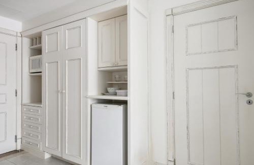 Jurere Apartment | Inviting Apartment with Balcony at IL Campanário Resort