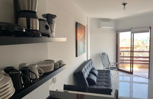 Ingleses Norte Apartment | Ocean View Apartment with Pool Access and Hot Tub