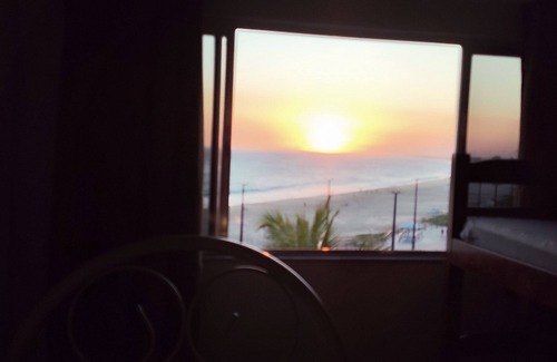Marica Apartment | Guest Rated 10/10: Beachfront Holiday Apartment in Maricá
