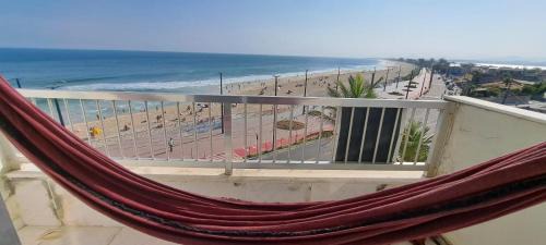 Ponta Negra Apartment | Oceanfront Apartment by Ponta Negra Beach, Maricá - 9/10 Rating