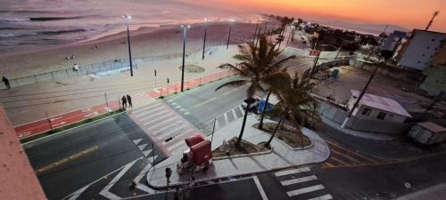 Ponta Negra Apartment | Oceanfront Apartment by Ponta Negra Beach, Maricá - 9/10 Rating