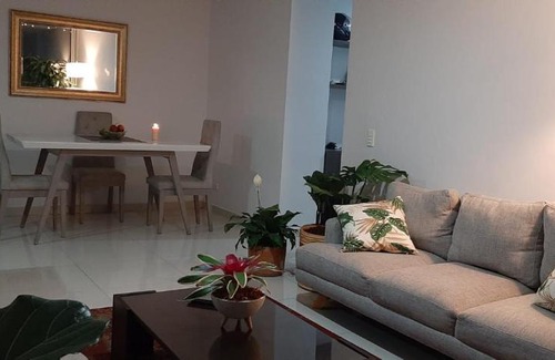 Sabaneta House | Inviting Shared Apartment with City Views and Hot Tub