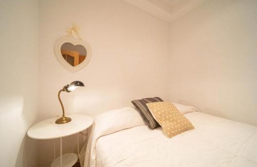 Trafalgar Apartment | Bright Apartment in the Heart of the City - Pet Friendly