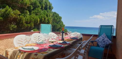 La Fosca Apartment | Beachfront Apartment with Garden & Top Guest Rating 10/10