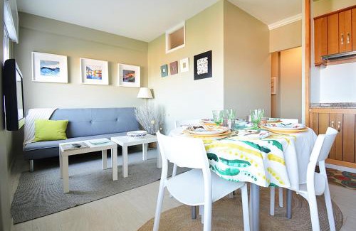 San Vicente do Grove Apartment | Pet-Friendly Apartment with Parking in San Vicente