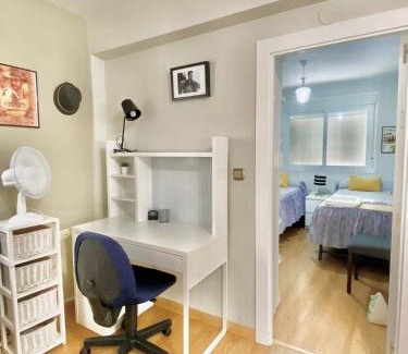 Almeria Centro Apartment | Prime 2-Bedroom Apartment in the City Center - Guest Rated 9.8