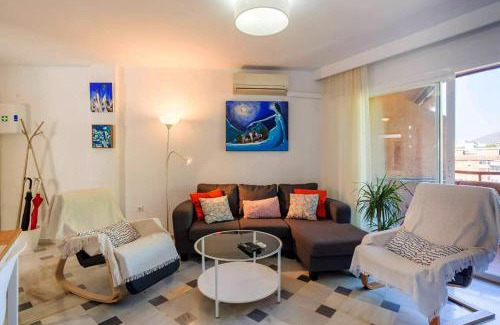 Ciudad Jardin Apartment | Pet-Friendly Apartment with Free Parking & 9.5 Rating