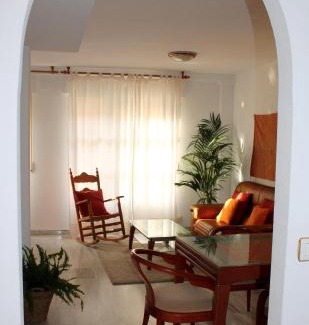 Distrito Sur Apartment | Family-Friendly Apartment with Patio Near the Mezquita