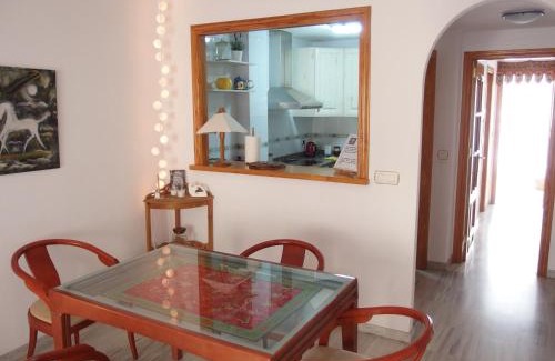 Distrito Sur Apartment | Family-Friendly Apartment with Patio Near the Mezquita