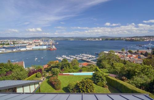 Ferrol Apartment | Beautiful Apartment with Pool and Breathtaking Ocean Views