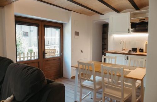 Ribes De Freser Apartment | Apartamento con terraza en El Molí de Ribes