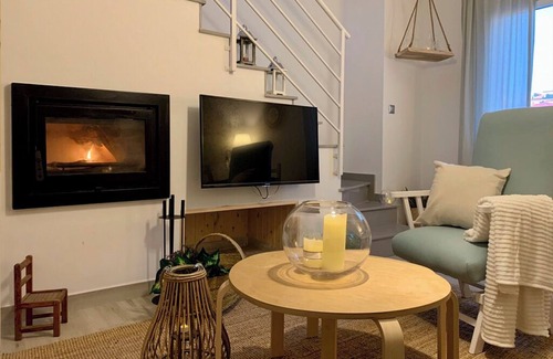 Pozo Alcon Apartment | Mountain View Apartment with Jacuzzi & Spa Amenities