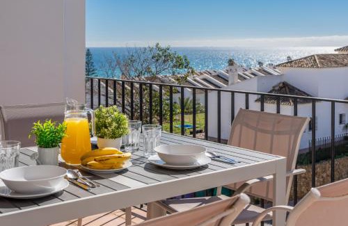 Puerto de la Duquesa Apartment | Ocean View Apartment in Manilva Playa - Star Rated 4