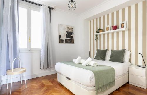 Recoletos Apartment | Scenic Apartment with Views of Parque del Retiro