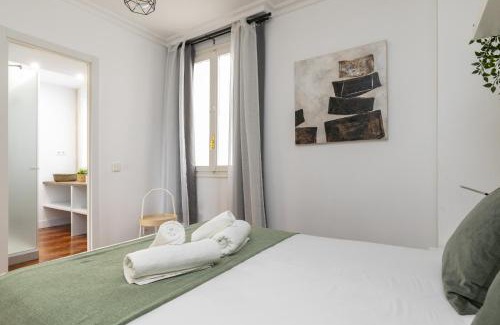Recoletos Apartment | Scenic Apartment with Views of Parque del Retiro