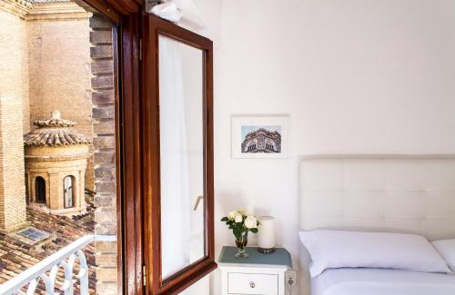 San Pablo Apartment | Scenic Apartment with Historic Views in City Center