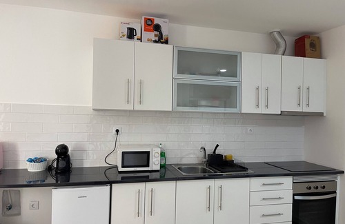 Barreiro Apartment | Cozy Apartment Near Lisbon with Breakfast and Family Perks