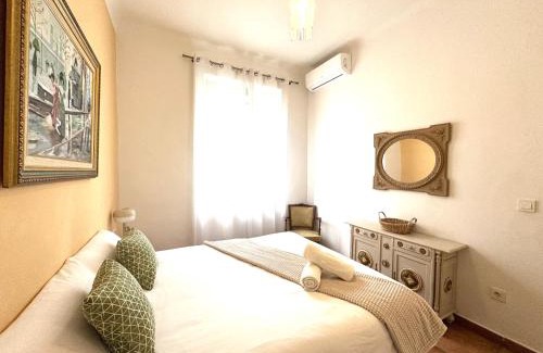 Campoamor Apartment | Elegant Apartment Near Alicante Auditorium - Family Friendly