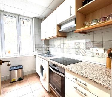 Campoamor Apartment | Elegant Apartment Near Alicante Auditorium - Family Friendly