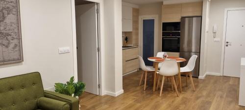 Cerponzons Apartment | Family-Friendly Getaway at Apartamento Corbaceiras, 9.8 Rated