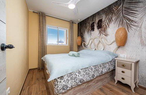 Torrevieja Apartment | Oceanfront Retreat at Apartamento Costa African - 4 Star