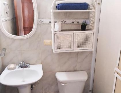 Tucacas Apartment | Apartamento Costa Brava Terraza Privada con Vista al Mar y Piscina