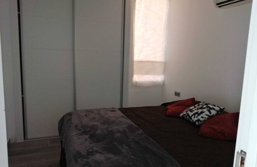 Fuengirola City Centre Hotel | Cozy Costa del Sol Beach First with Pool and Ocean Views
