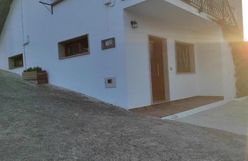 O Grove Apartment | Cozy Apartment Crypsso and Iris with Ocean Views