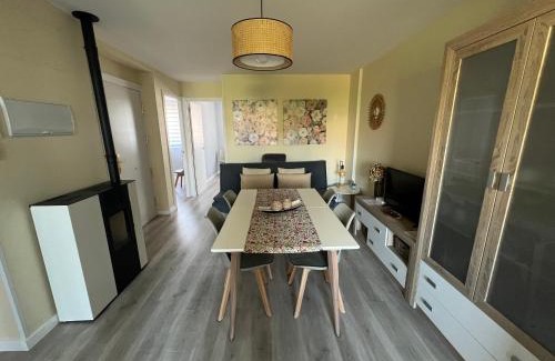 Arzua Apartment | Family-Friendly Stay at Apartamento da Fraga - Rated 9.5