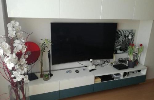 El Puntal Apartment | Pet-Friendly Getaway at Apartamento DALÍ with Pool Access