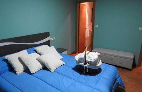 Camarinas Apartment | Spacious 4-Bedroom Apartment in Pet-Friendly Camariñas