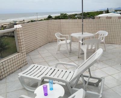 Pontal do Parana Apartment | Seaside Apartment with Stunning Ocean Views & Pet-Friendly