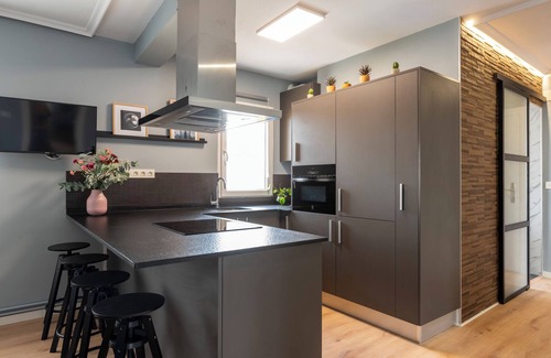 Santander Apartment | Stylish Design Apartment in Barrio Pesquero with Kitchen