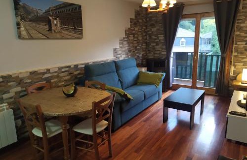Canfranc-Estacion Apartment | Mountain Retreat "Nueva Canfranc" - Rated 9.1/10