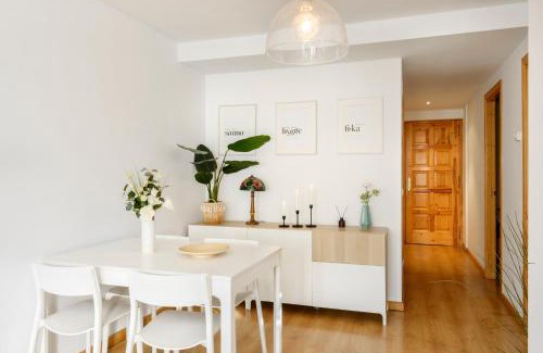 Villanua Apartment | Mountain Apartment with Ski Access in Villanúa - Pet Friendly