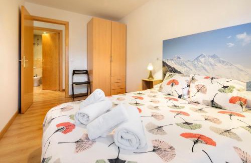 Villanua Apartment | Mountain Apartment with Ski Access in Villanúa - Pet Friendly