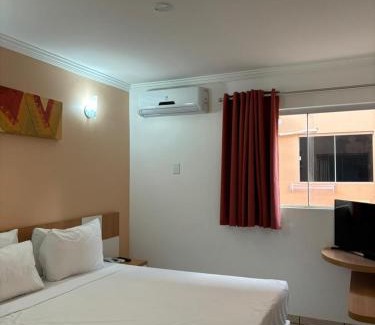Centro Apartment | Relaxing Diroma Fiori Apartment with Pool and Ocean View