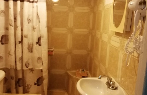 Old Havana Hotel | Relaxing Stay at Apartamento Doña Bordonado with Spa & Kitchen