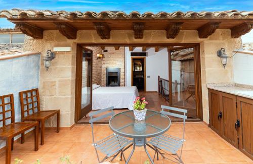 Valderrobres Apartment | Exclusive Duplex Apartment Puente de Piedra - Rated 9.4/10