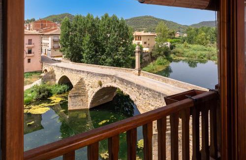 Valderrobres Apartment | Exclusive Duplex Apartment Puente de Piedra - Rated 9.4/10