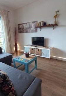 Mairena del Aljarafe Apartment | Ideal Retreat at Ciudad Expo with Pool & Dining Options