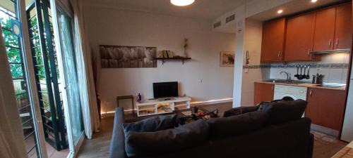 Mairena del Aljarafe Apartment | Ideal Retreat at Ciudad Expo with Pool & Dining Options