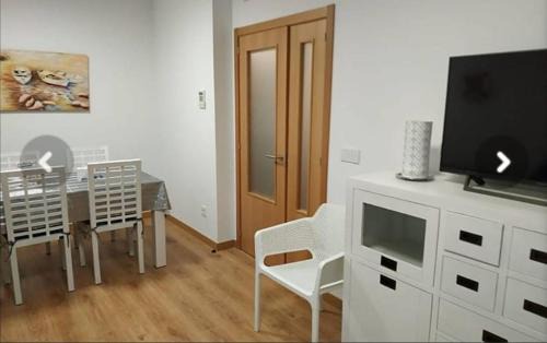 Almeria Apartment | Unforgettable Stay at Apartamento El Ancla with Ocean View