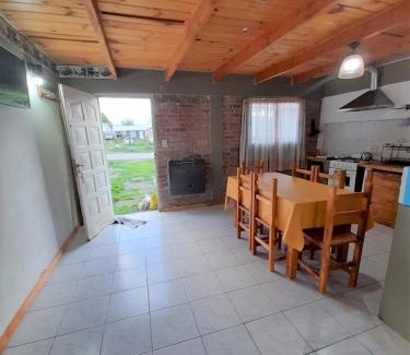 El Bolson House | Family-Friendly Getaway at Apartamento El Bolsón BTC 1