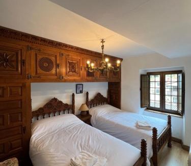 Santillana del Mar Apartment | Pet-Friendly Getaway at Apartamento El Rincón del Gato