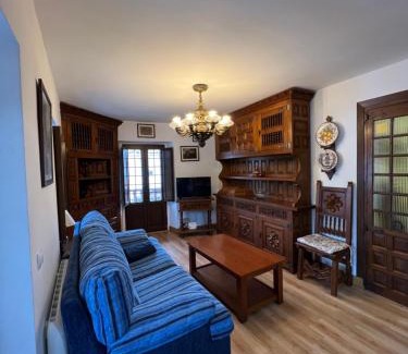 Santillana del Mar Apartment | Pet-Friendly Getaway at Apartamento El Rincón del Gato