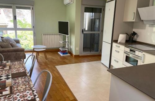 Arguedas Apartment | Family-Friendly Retreat at El Estrecho de Arguedas
