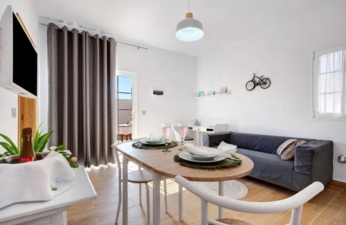 Tarajalejo Apartment | Relaxing El Naranjo Apartment with Hot Tub, Rated 10/10