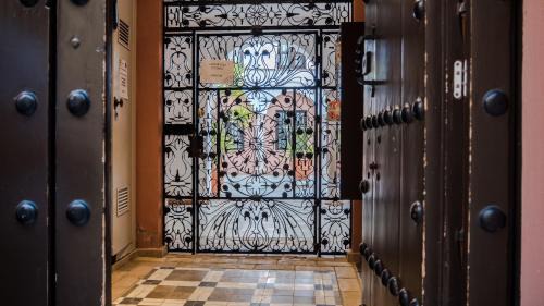 Ecija Apartment | Cozy El Salón Apartment: Top-Rated and Family Friendly